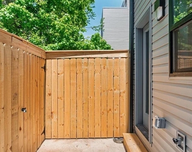 1546 N Darien Street - Photo Thumbnail 21