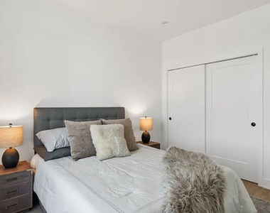 1546 N Darien Street - Photo Thumbnail 9