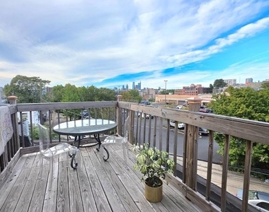 510 W Norris Street - Photo Thumbnail 5