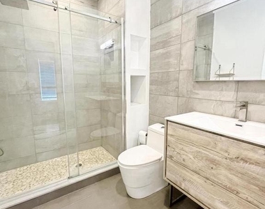 2626 Gerritt Street - Photo Thumbnail 12