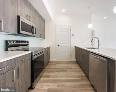 1660 Germantown Avenue - Photo Thumbnail 13