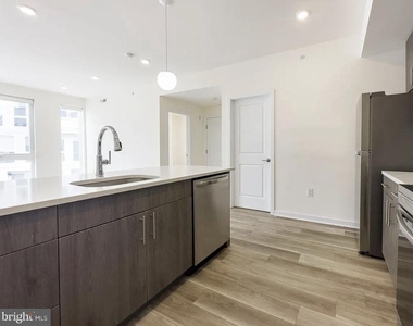 1660 Germantown Avenue - Photo Thumbnail 15