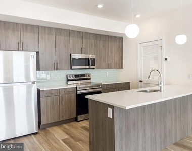 1660 Germantown Avenue - Photo Thumbnail 10