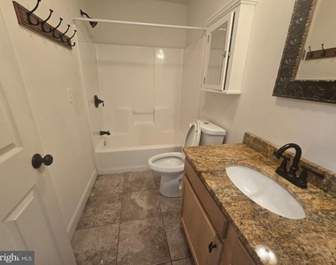 2025 N 18th Street - Photo Thumbnail 5