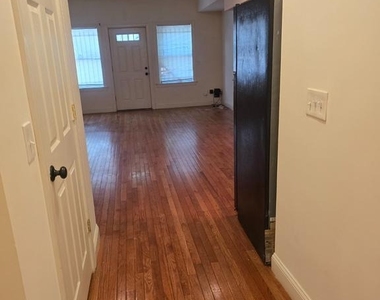 2025 N 18th Street - Photo Thumbnail 1
