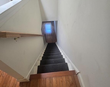 2025 N 18th Street - Photo Thumbnail 6