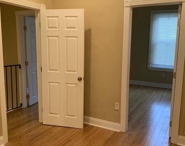 1545 N Newkirk Street - Photo Thumbnail 9