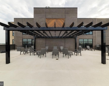 218 Arch Street - Photo Thumbnail 11