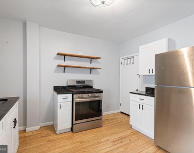 2625 Coral Street - Photo Thumbnail 5