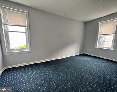 1617 W Oxford Street - Photo Thumbnail 13