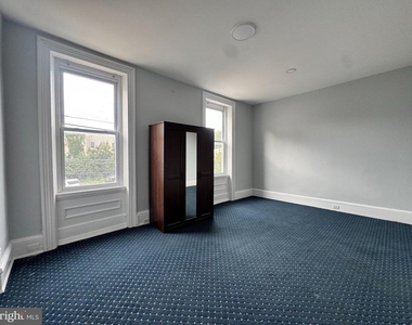 1617 W Oxford Street - Photo Thumbnail 5