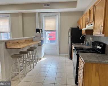 1617 W Oxford Street - Photo Thumbnail 3