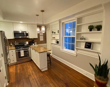429 E Flora Street - Photo Thumbnail 2