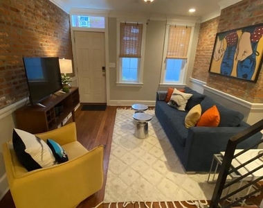 429 E Flora Street - Photo Thumbnail 1