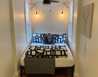 429 E Flora Street - Photo Thumbnail 6