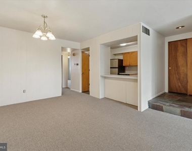 320 Hermit Street - Photo Thumbnail 5