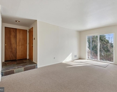 320 Hermit Street - Photo Thumbnail 1