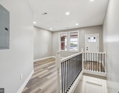 4824 Sansom Street - Photo Thumbnail 6