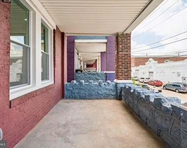 4824 Sansom Street - Photo Thumbnail 3