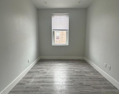 714 W Ritner Street - Photo Thumbnail 2