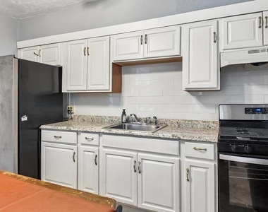 5825 Norfolk Street - Photo Thumbnail 6