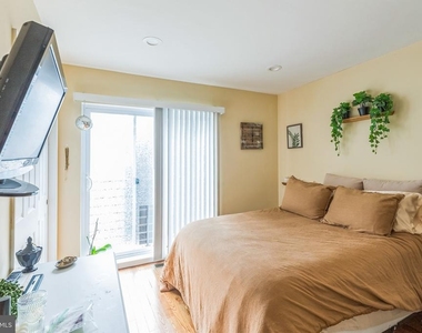 1614 Cambridge Street - Photo Thumbnail 7
