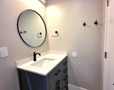 1324 S 9th Street - Photo Thumbnail 6