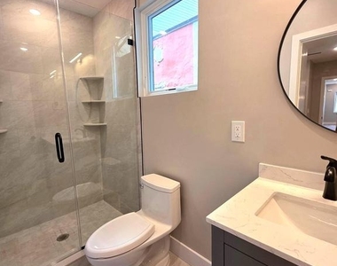 1324 S 9th Street - Photo Thumbnail 5