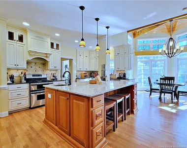 2519 S Edgewater Drive - Photo Thumbnail 4