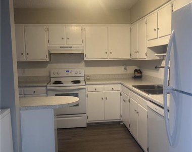 595 Winding Creek Road - Photo Thumbnail 6