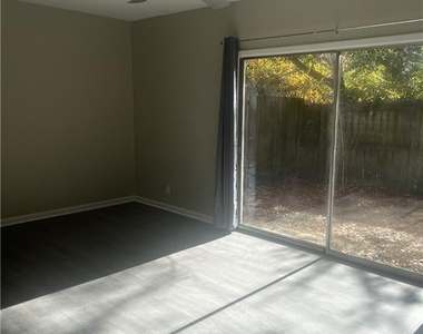 595 Winding Creek Road - Photo Thumbnail 10