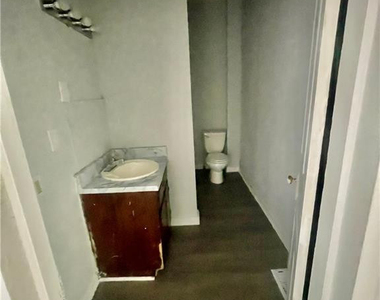 401 S Clinton Avenue - Photo Thumbnail 7