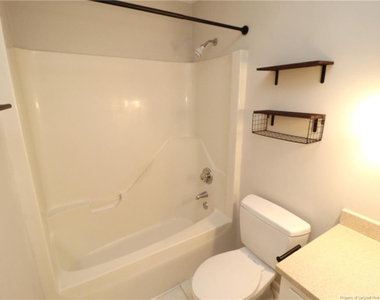 105 Cameron Court - Photo Thumbnail 27