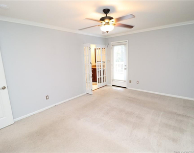 105 Cameron Court - Photo Thumbnail 16