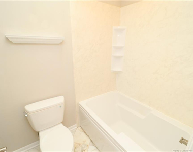 105 Cameron Court - Photo Thumbnail 21