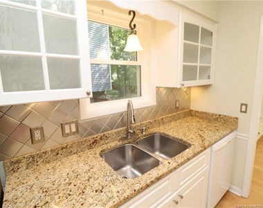 105 Cameron Court - Photo Thumbnail 10