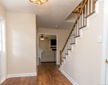 3356 Quarry Drive - Photo Thumbnail 3