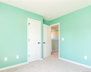 252 Penfield Way - Photo Thumbnail 17