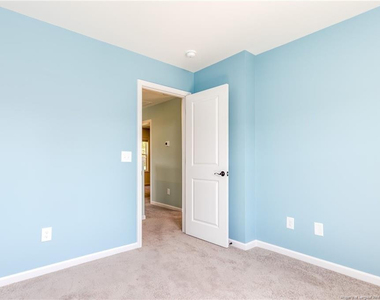 252 Penfield Way - Photo Thumbnail 19