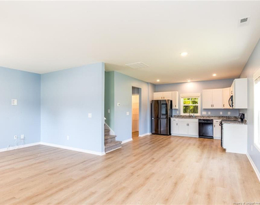 252 Penfield Way - Photo Thumbnail 6