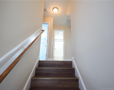 145 Harcourt Place - Photo Thumbnail 6