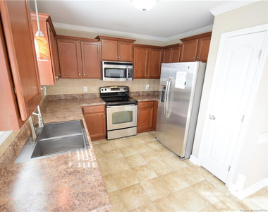 145 Harcourt Place - Photo Thumbnail 5