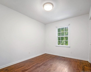 4572 Westfield Road - Photo Thumbnail 7