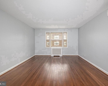 150 E Wynnewood Road - Photo Thumbnail 4