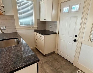 152 S Keswick Avenue - Photo Thumbnail 7