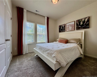 901 Sage Oak Lane - Photo Thumbnail 8