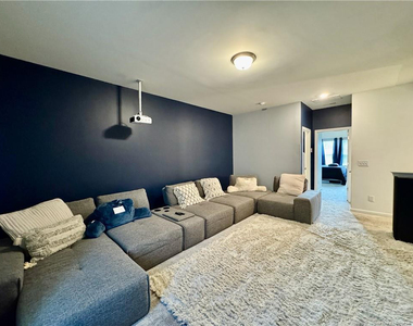901 Sage Oak Lane - Photo Thumbnail 34