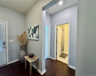 901 Sage Oak Lane - Photo Thumbnail 5