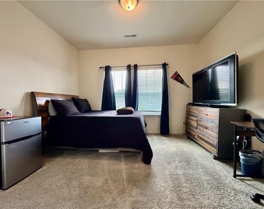 901 Sage Oak Lane - Photo Thumbnail 37