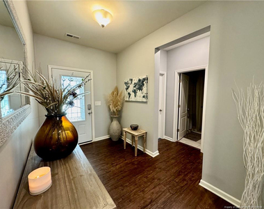 901 Sage Oak Lane - Photo Thumbnail 10